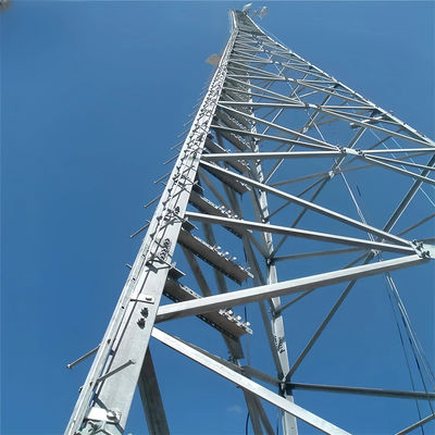 Profesjonalne rysunek Trójkątna wieża antenowa Radome Materiał telekomunikacyjny Stalowe wieże z siatką
