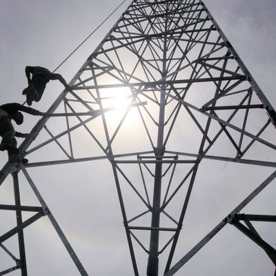 Samonaprawny Internet 5G Telekomunikacja Antenna 3 nogi kątowa wieża stalowa
