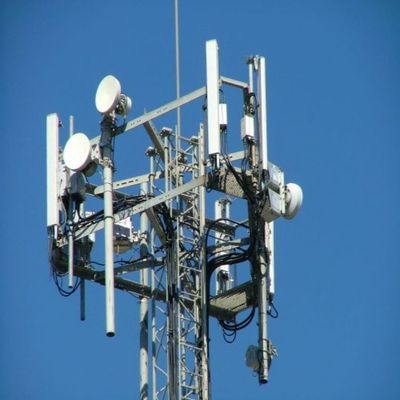 4 nogi sieć ocynkowana kąt stalowy wieża 50M komórki telekomunikacyjne maszt kątowy