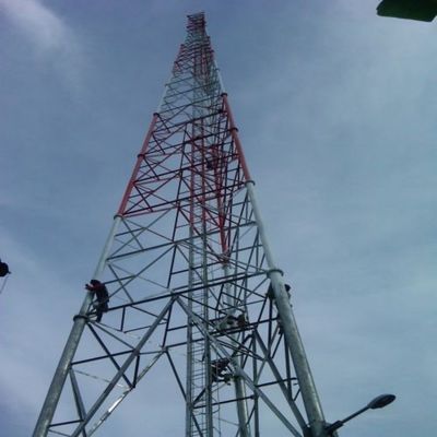 10 - 60M Galwanizowana wieża stalowa rurkowa Wifi Signal Bts Telewizory 3 nogi Wieża stalowa rurkowa