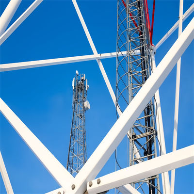 Trzy nogi stojące wolne sieć wieża 60 stopni kąt stalowy Telecom ocynkowany wieża stalowa
