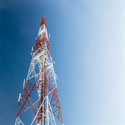 30m 40m 45m 50m 60m 80m Mikrofale Samopodtrzymująca sieć wieża 3 nogi kąt stalowa antena wieża telekomunikacyjna
