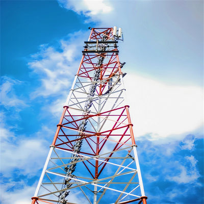 Trzy nogi samodzielnie podtrzymująca wieża telekomunikacyjna kątowa stalowa wąska baza 45m 50m 55m 60m 65m