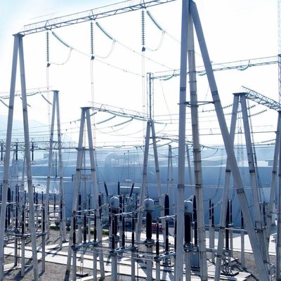 Wieża przesyłu energii elektrycznej z galwanizowanej stali
