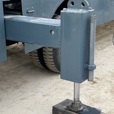 Wytrzymała wieża teleskopowa z odchyleniem pionowym mniejszym niż jedna na tysiąc, oferująca wydajność w zadaniach komunikacyjnych i oświetleniowych