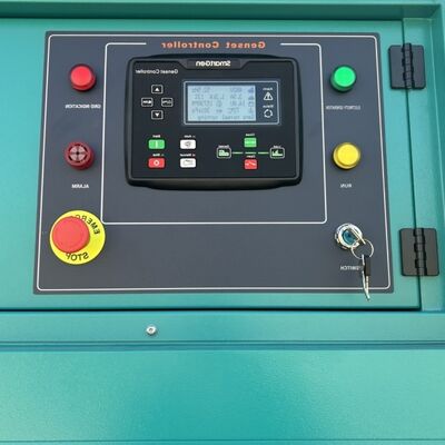 Wytrzymała wieża teleskopowa z odchyleniem pionowym mniejszym niż jedna na tysiąc, oferująca wydajność w zadaniach komunikacyjnych i oświetleniowych