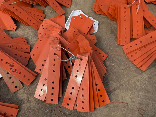 3 nogi kątowa wieża stalowa trójkątna wieża komunikacji bezprzewodowej z wieloma platformami operacyjnymi i kijem błyskawicznym dla bezpieczeństwa