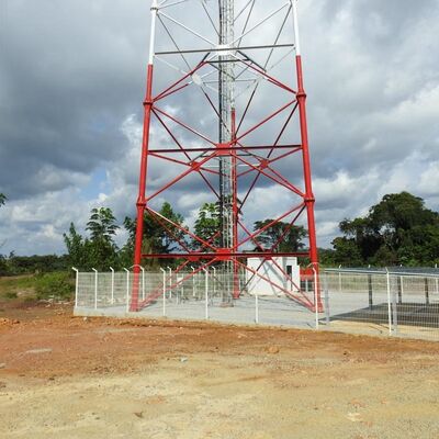 17 27 37M 3-nożny rurowy ocynkowany stalowy maszt wielopasmowy zewnętrzny 5G 4G mikrofalowy maszt komunikacyjny TV