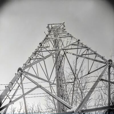19 29 39M Multi Signal 3-nożny rurowy stal ocynkowana Samonośny maszt radiowy mikrofalowy 5G 4G na zewnątrz