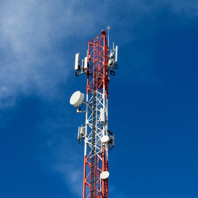 19 29 39M Multi Signal 3-nożny rurowy stal ocynkowana Samonośny maszt radiowy mikrofalowy 5G 4G na zewnątrz