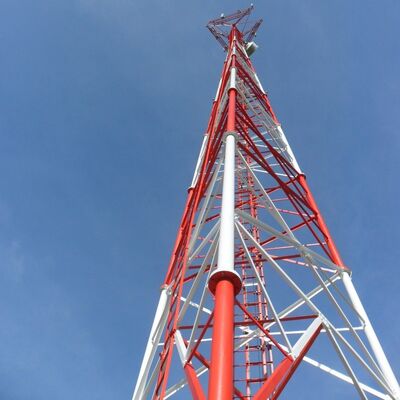 19 29 39M Multi Signal 3-nożny rurowy stal ocynkowana Samonośny maszt radiowy mikrofalowy 5G 4G na zewnątrz