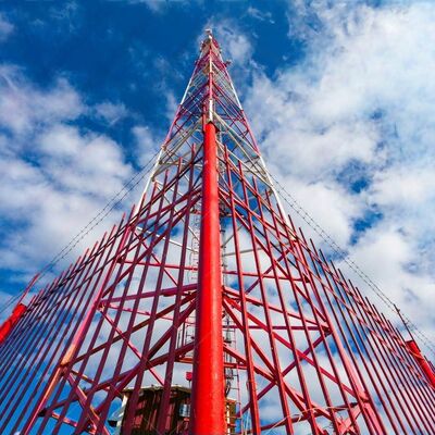 19 27 35M Ciężka galwanizowana wieża stalowa rurowata z trzema nogami maszt telekomunikacyjny do komunikacji i monitorowania mikrofalowej na zewnątrz 5G 4G