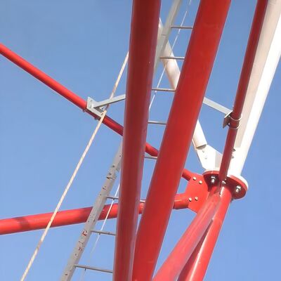 Solidna wieża z rur stalowych na trzech nogach Nadaje się do kuchenek mikrofalowych 4G 5G i systemów zabezpieczeń o konstrukcji ze stali o wysokiej wytrzymałości na rozciąganie