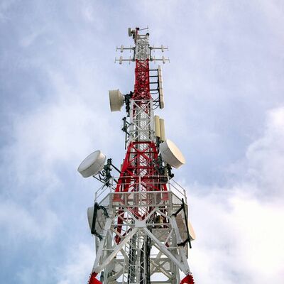 20 30 40 60 M Metr Ocynkowana ogniowo 4-nożna stalowa wieża kątowa Multi Antena dla miejskich 5G