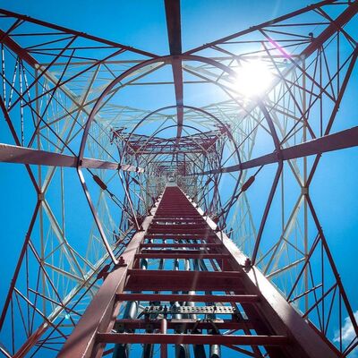 40M 80M Q355 Stalowa wieża telekomunikacyjna o czterech nogach
